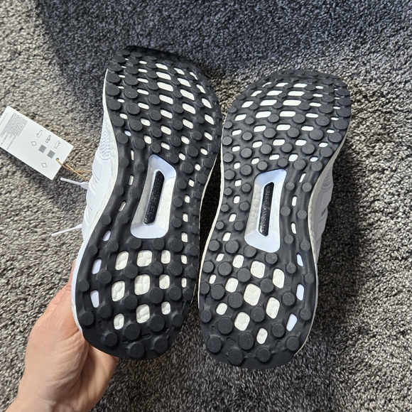 Adidas ULTRABOOST 4.0 DNA SHOES NEW size 9 - Picture 11 of 13
